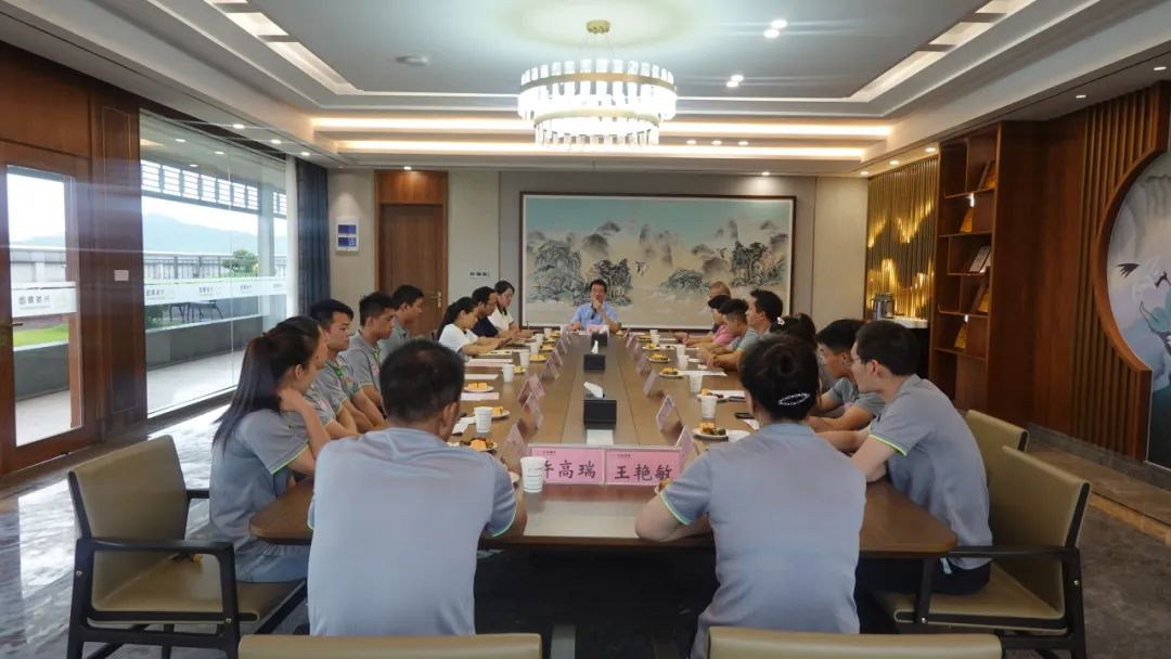 锚定目的 与优异共行 | 集团举行第二季度优异职员表扬宴请会-合乐HL8